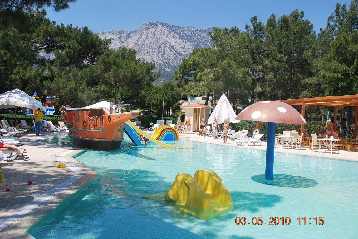 imagini hotel RIXOS SUNGATE